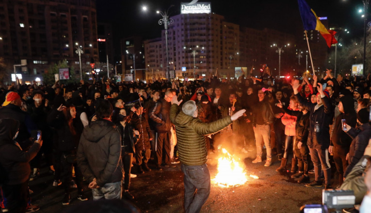 Megbírságolták az AUR vezetőit a hétfői rendbontás miatt