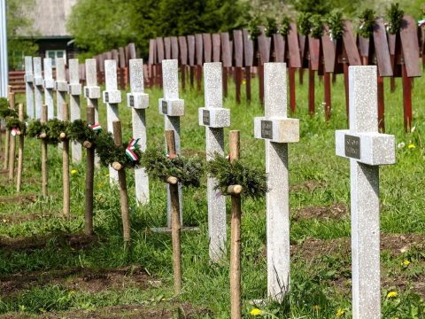 Székelyföld helyett Aradon lesz a második világháború magyar katonatemető