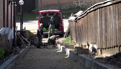 Gőzerővel dolgoznak a Perkőn