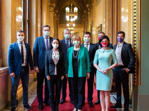 Megállapodtak a magyar ellenzéki pártok az előválasztás módjáról