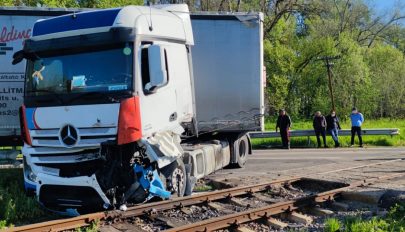 Kamiont ütött el a vonat Cófalván