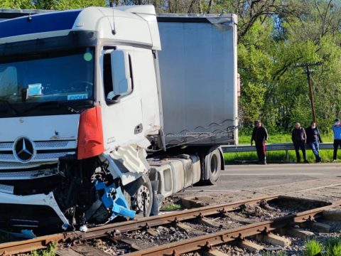 Kamiont ütött el a vonat Cófalván