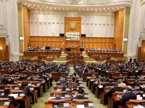 Felolvasták a parlamentben a PSD bizalmatlansági indítványát