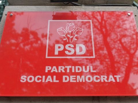 A PSD az oltási stratégia radikális módosítását kéri