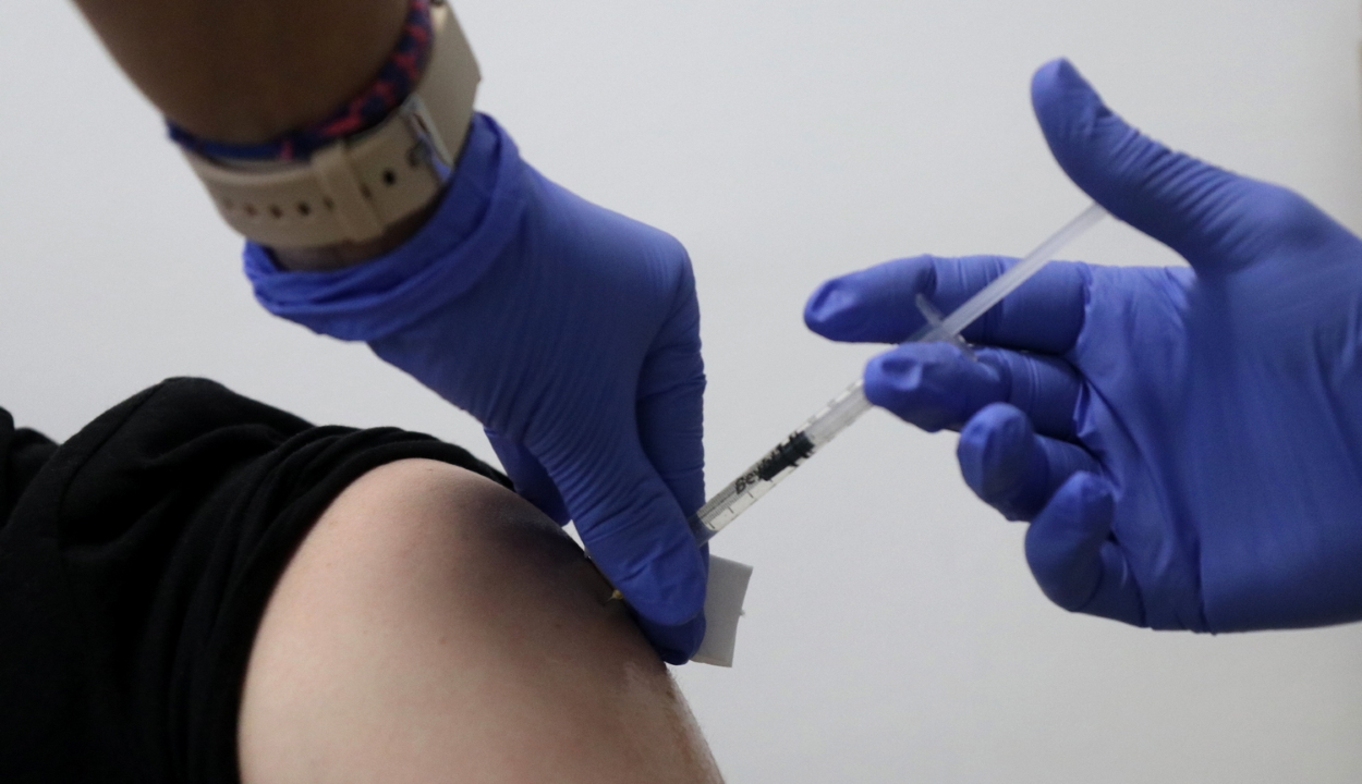 Több mint 150 ezer személy kapta meg a COVID-19 elleni vakcinát az elmúlt 24 órában