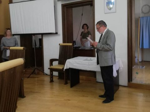 Él, változik, lüktet a város