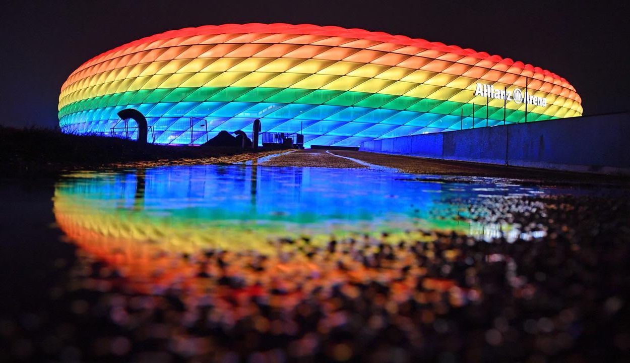 Az UEFA nem engedélyezi a müncheni stadion szivárványszínű díszkivilágítását