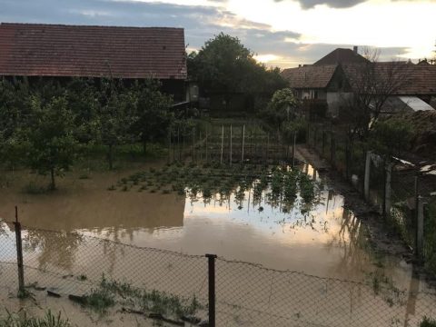 FRISSÍTVE: A megye több pontján okoztak gondot a heves esőzések