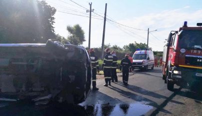 Iskolabusz balesetezett: két felnőtt meghalt, kilenc gyermek kórházba került