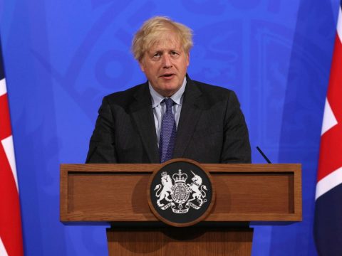 Johnson: a Nyugat még mindig naponta százmilliókat fizet Putyinnak az orosz energiáért