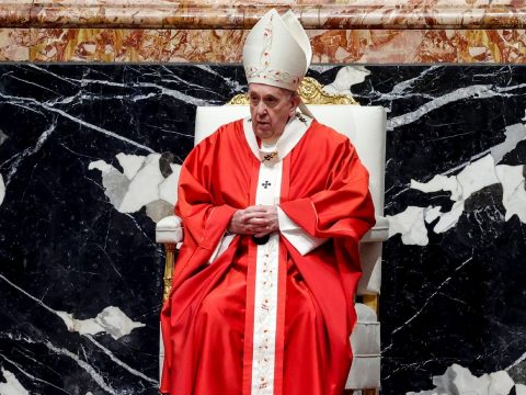Töltényeket akartak küldeni a pápának