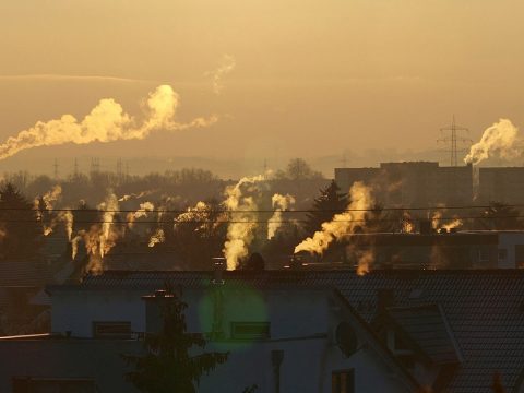 Az időjárás és nem a járványügyi korlátozások miatt javult a levegő minősége