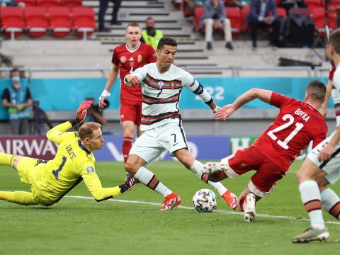 EURO 2020: háromgólos vereséget szenvedett a magyar válogatott a címvédőtől