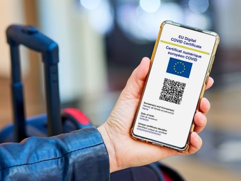 Július elsején jelenik meg Romániában a digitális európai COVID-19 igazolvány