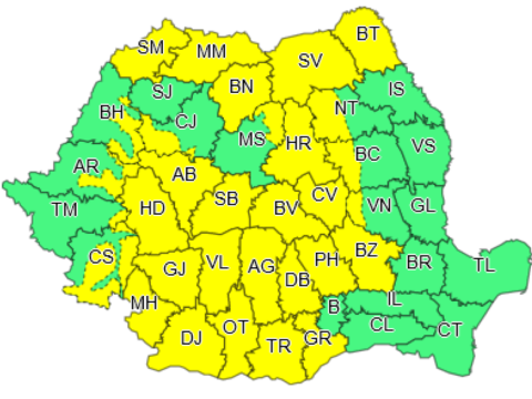 Viharosra fordul az idő, záporok, zivatarok, légköri instabilitás várható