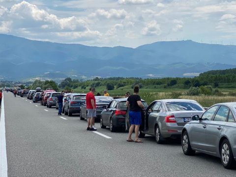 Torlódások vannak a Bulgária és Görögország közötti határátkelőknél