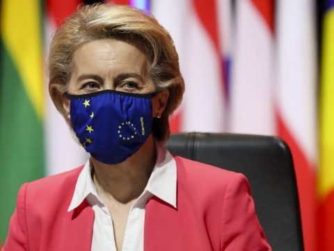 Von der Leyen: az EU-ban a felnőttek 57 százaléka kapott már legalább egy adag oltást