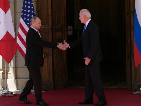 Putyin: a média hamis képet fest Bidenről