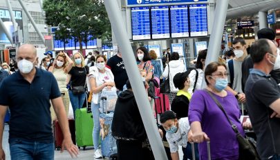 Februártól szabadon utazhatnak az uniós védettségi igazolvánnyal rendelkezők