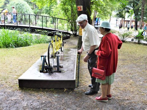 Lehangol, leépít a bezártság