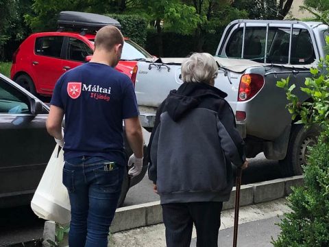 Két fürdőszobás lakást kért egy „rászoruló”