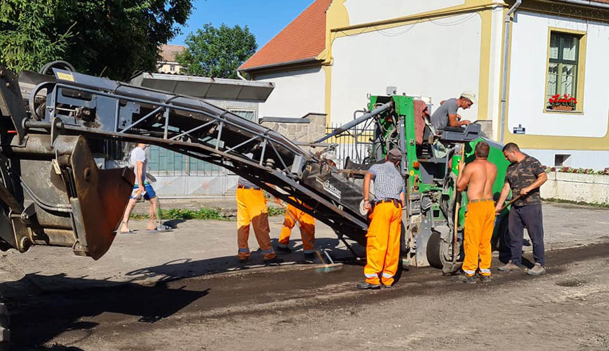 Munkálatok  a városban