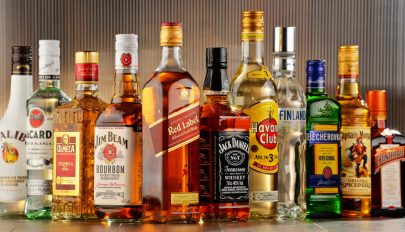 Tizedik helyen áll Románia alkoholfogyasztás terén az EU-ban