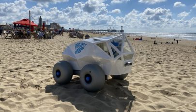 Cigarettacsikk-szedő robotot fejlesztettek a homokos strandok megtisztítására