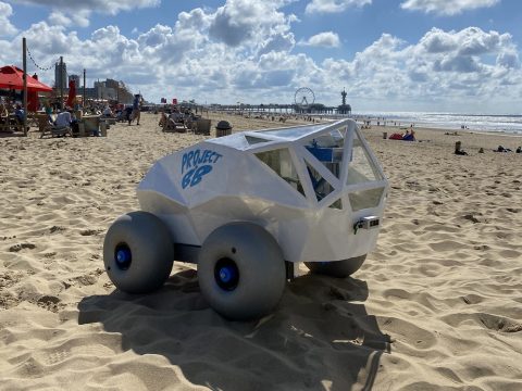 Cigarettacsikk-szedő robotot fejlesztettek a homokos strandok megtisztítására