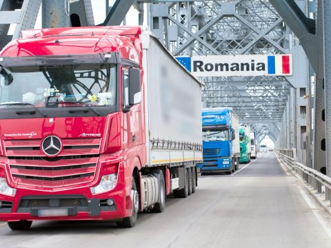 Mentesülnek a karantén alól a Romániába érkező gépjárművezetők bizonyos kategóriái