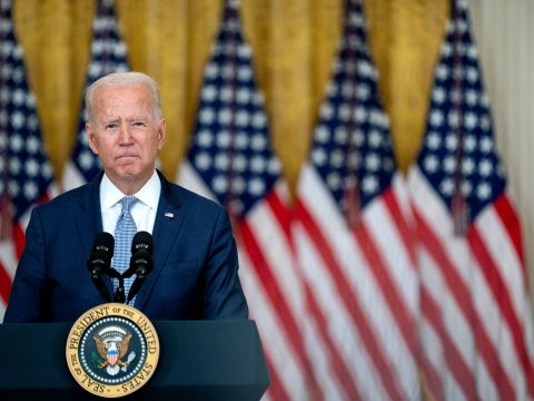 Biden határozottan kiáll az amerikai csapatok kivonásáról szóló döntése mellett