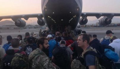 27 román állampolgár tartózkodik még Afganisztánban, 16-an elhagyták az országot az éjszaka