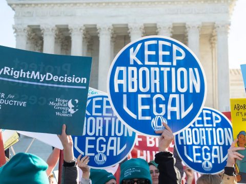 Texasban törvényben tiltják a terhesség hatodik hetétől az abortuszt
