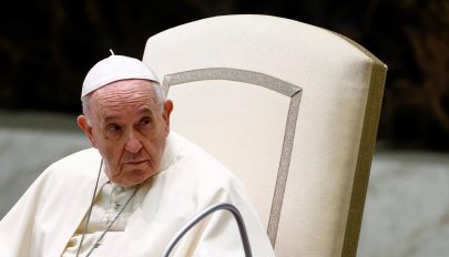 Ferenc pápa: a konfliktust nem szabad a jó és a rossz összecsapására leegyszerűsíteni