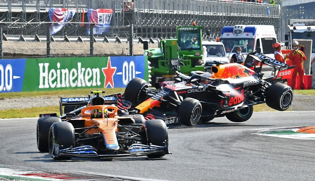 Forma-1: Ricciardo nyert Monzában, Hamilton és Verstappen kiesett