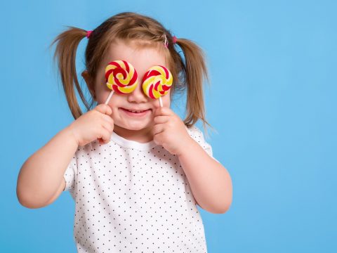 Felmérés: háromból két gyermek naponta fogyaszt édességet