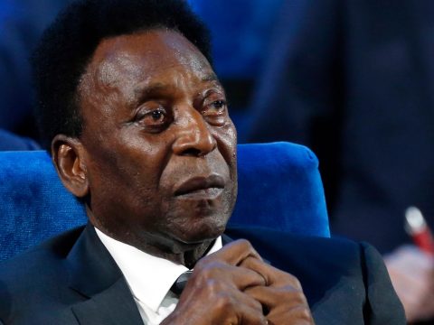 Komoly műtéten esett át Pelé, de már jobban van