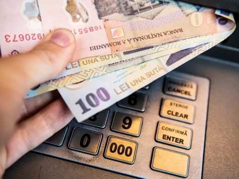 A kormány lehetővé tette a minimálbér 200 lejjel történő, járulékmentes megemelését