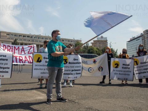 Néhány tucat tanuló tüntetett a fővárosban