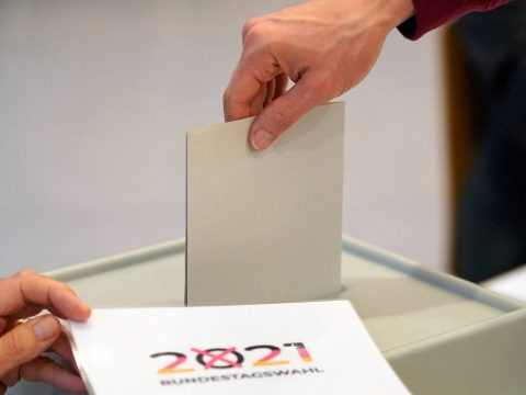 A szociáldemokraták győztek a parlamenti választáson Németországban