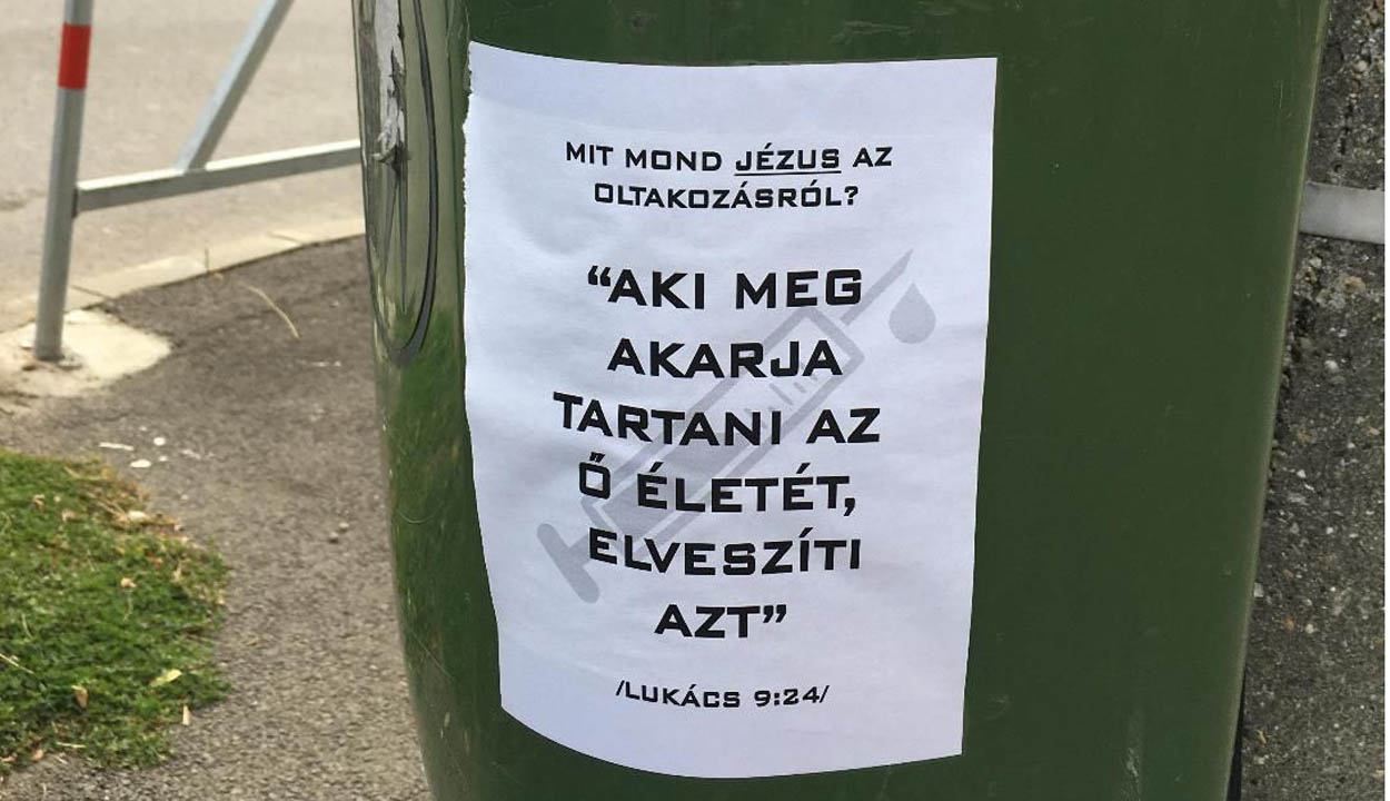 Szentírás a kukákon