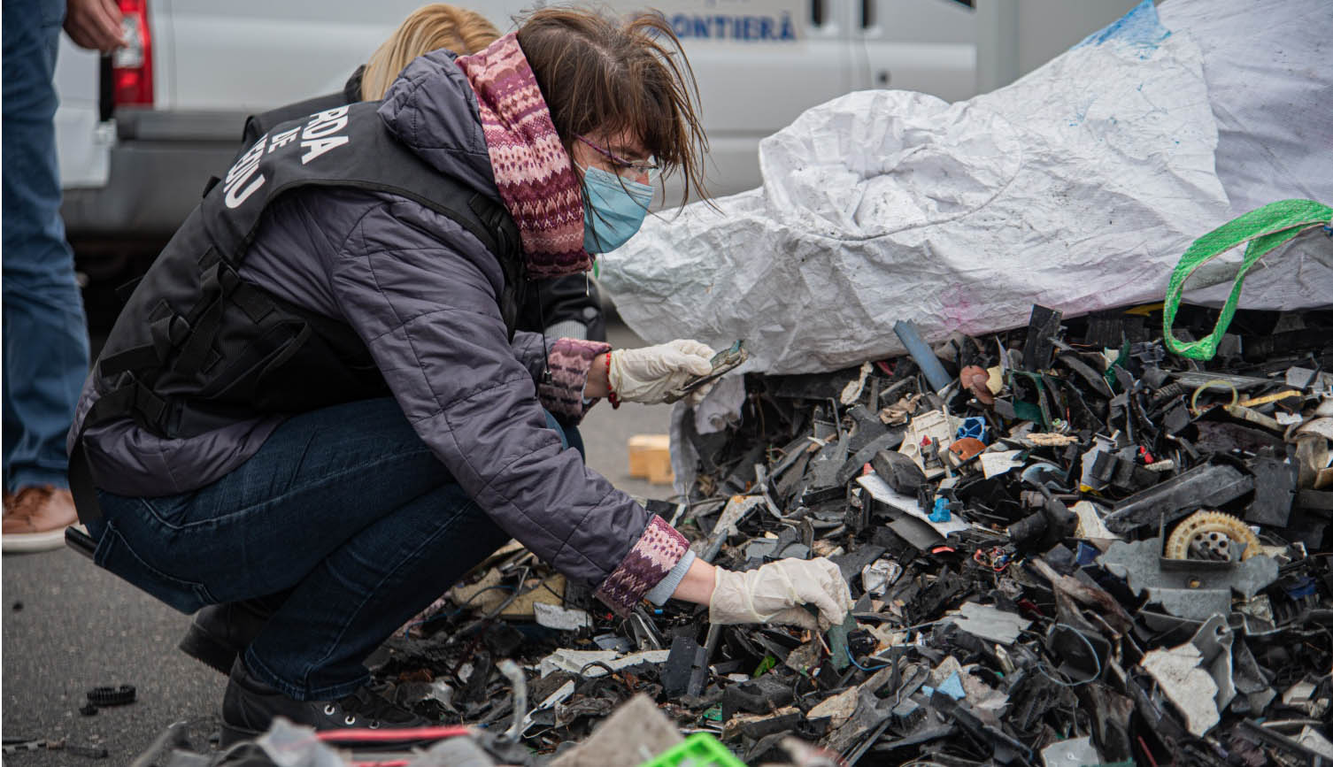 Folyton akadnak környezetszennyezők