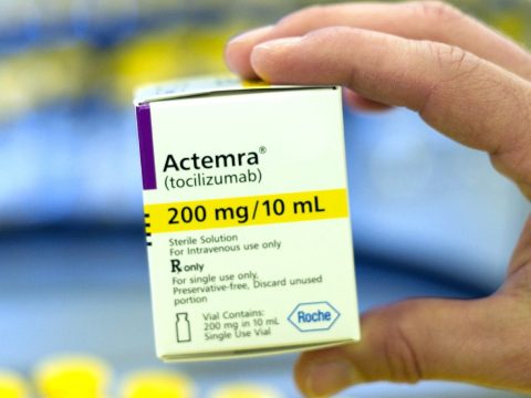Románia nemzetközi segítséget kér 12.700 adag tocilizumab beszerzése érdekében