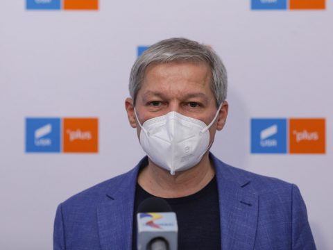 Dacian Cioloş tárgyalásra hívta Florin Cîţut, akit az USR továbbra sem fogad el miniszterelnöknek