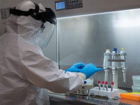 Az egészségügyi minisztérium uniós segítséget kér monoklonális antitestek beszerzése érdekében