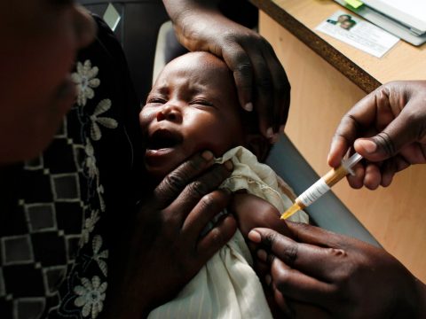 Száz év után itt az első oltás malária ellen