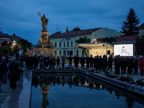 Maszkban emlékeztek meg a kivégzett tábornokokról Aradon