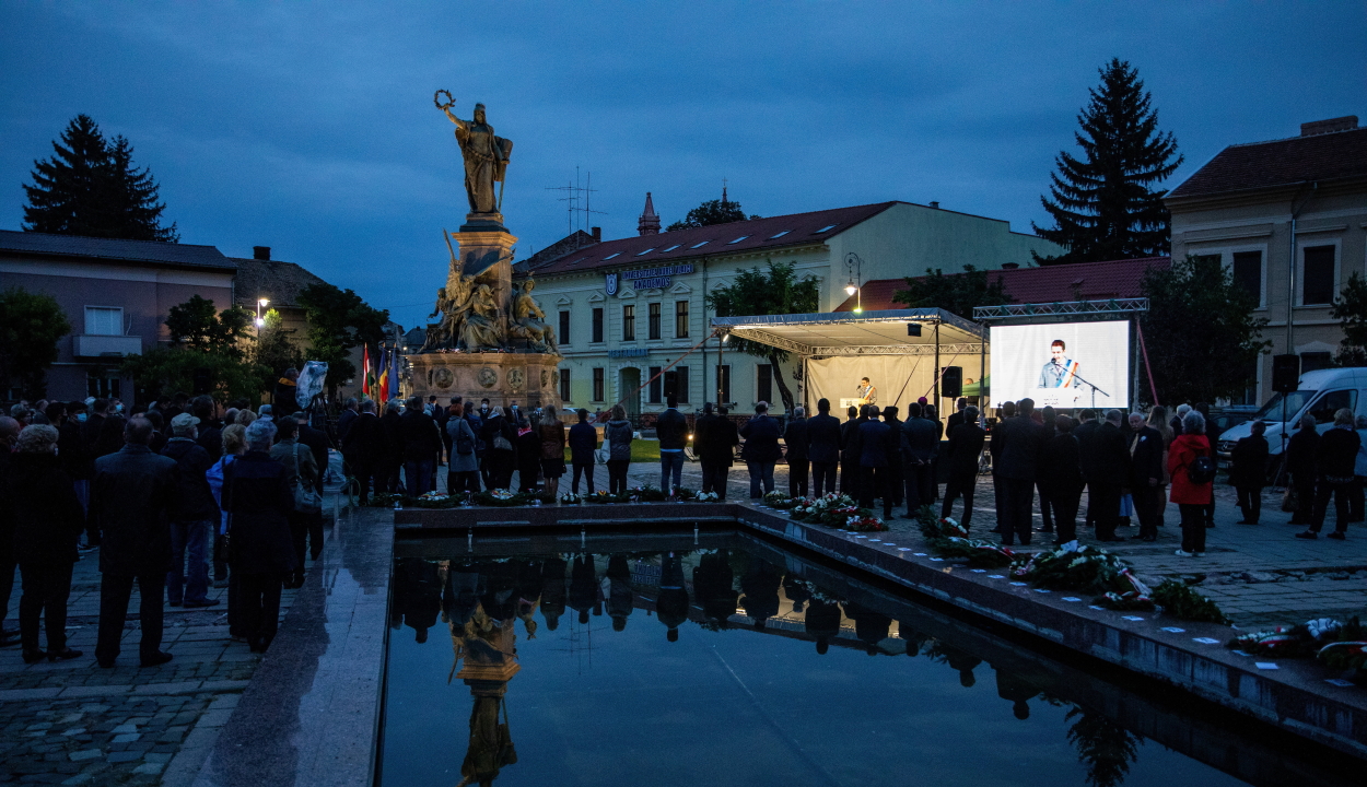 Maszkban emlékeztek meg a kivégzett tábornokokról Aradon