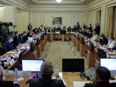 Negatívan véleményezték a szakbizottságok Dacian Cioloş miniszterjelöltjeit