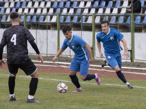 Négy pont csapatainknak